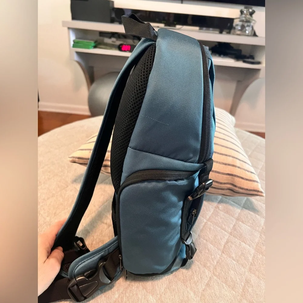 MOSISO Teal Camera Sling with Tripod Holder